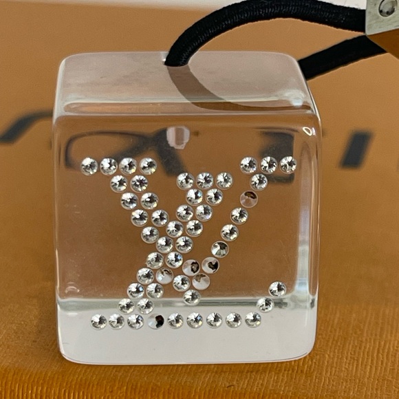 Louis Vuitton Hair Cube LV Rhinestone rubber band - Picture 2 of 6